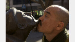 [주말엔 전시회] 김 발렌티노 개인전