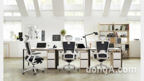 퍼시스 사무용 의자 CHN4300·어라운드 시리즈, ‘현재세계일류상품’ 선정