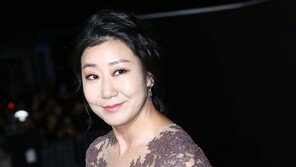 라미란, 이번엔 수화 도전…끊임없는 변신