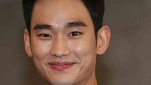 김수현의 컴백에 쏠린 시선…그의 선택은?