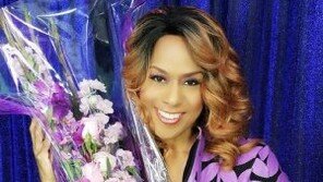 제니퍼 홀리데이, 트럼프 취임식 축가 계획 철회하며 “잘못된 판단이었다”