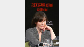 [연예 뉴스 스테이션] ‘레지던트 이블’ 배우 밀라 요보비치, JSA 방문 화제