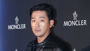 하정우, 정우성-이정재와 한솥밥…아티스트컴퍼니 行