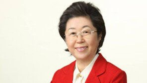 국정교과서 금지법 교문위 통과…이은재 “미개하다, 아프리카에서나 있을 일”