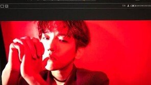 엑소 백현, “팬클럽 900일 축하”… 팬들 “더 예쁘면 사망할 듯”