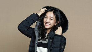 올리비아로렌 ‘오로라 다운’ 완판행진