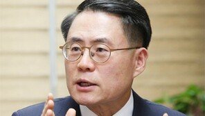 김재수 농식품부 장관 인터뷰 “쌀농가, 다른 작물 키워도 직불금 지급”