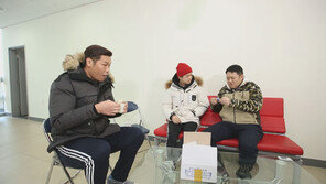 [오늘의 채널A] 가래떡 나눠주는 김구라 부자