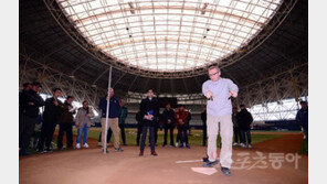 [현장 리포트] MLB구장 전문가가 본 고척돔 그라운드 현주소