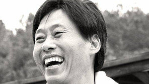 ‘울지마 톤즈’ 故이태석 신부의 삶… 내년 2월 남수단 교과서에 실린다