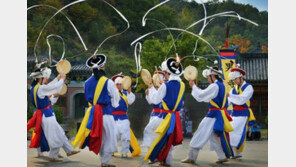[동아일보 설 특집]남사당놀이-떡메치기-윷점… 한복 차려입으면 선물도 