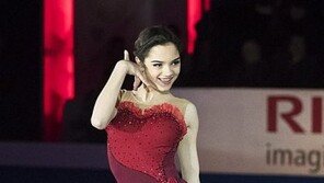 러시아 샛별 메드베데바, 김연아 뛰어넘어 역대 최고점