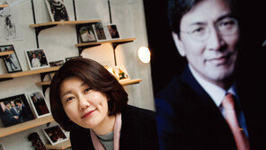 <여성동아 단독> 안희정 충남지사 부인 민주원 인터뷰