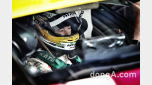 팀 106, 타카유키 아오키 영입