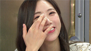 ‘라디오스타’ 예정화, ‘17세 차’ 남친 마동석 전화에 ‘눈물 펑펑’…뭐라고 했기에?