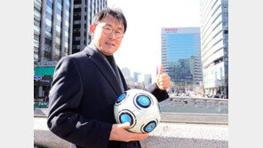 [정재우가 만난 사람] 윤덕여 감독 “북한에서 남북대결…승리에 필요한건 평온한 멘탈”