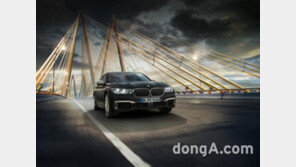 BMW, ‘리모트 컨트롤 파킹’ 장착한 7시리즈 출시