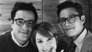 “다들 풋풋하네”…이병헌·이은희 훈훈한 남매샷 공개