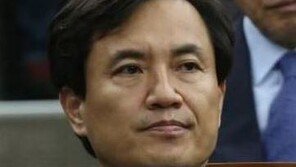 김진태 사퇴 촉구 기자회견장에 박사모 등 지지자들 맞불시위, ‘아수라장’