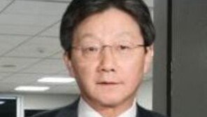 유승민 “박근혜 대통령에 자진탈당 건의 사실이야?…앞뒤가 안맞아”