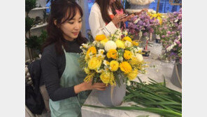 ‘3월 결혼’ 김선신 아나운서 근황 보니? ‘꽃에 둘러싸인 꽃미모’