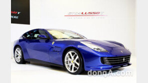 [화보]4인승 슈퍼카 ‘페라리 GTC4루쏘 T’ 출시 현장