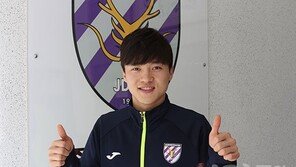 [사커 피플] 전남 김영욱 “日 대신 잔류…날 키워준 전남, 내 이익만 좇을 순 없다”