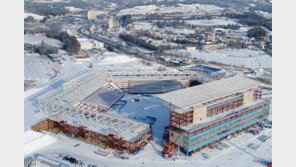 개회식장 난방 안돼 ‘추위’ 변수… 조직위 “털모자-핫팩 제공”