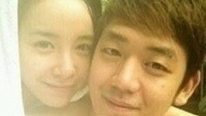 이용대♥변수미 결혼…과거 수영장 ‘밀착 스킨십’ 사진 재조명