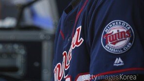 박병호, 이대호보다 불리한 초청선수의 ‘좁은 문’