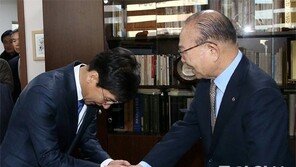 안희정 “아버님 세대는 우리시대 영웅”