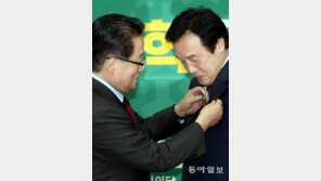 안희정 잡아라… 우향우 나선 안철수