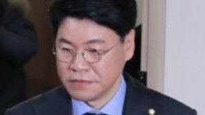 “장제원, 집안 단속도 못하면서” “아들 성매매 의혹 조사해야” vs“무분별한 비난 그만”