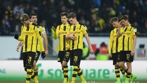 [통신원 리포트] 폐쇄된 ‘노란장벽’·꼴찌팀에 패배…도르트문트, 쓰라린 폭력의 대가