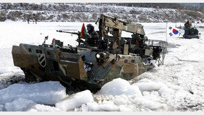 장갑차부대, 얼음깨고 도하훈련