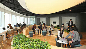 롯데물산, 롯데월드타워 입주