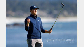 ‘황태자’ 스피스의 우즈 따라잡기