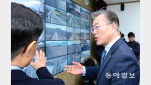 문재인 경선 등록… 안희정측 “빨리 토론하자”