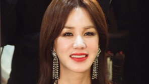 엄정화의 ‘의리의리한’ 절친들