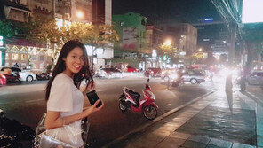 [#해시태그 컷] 태국 여행간 AOA 설현…민낯도 엄지 척