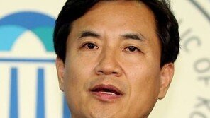 김진태 “문재인, 전직 초선의원이 그렇게 나서는 거 아냐”