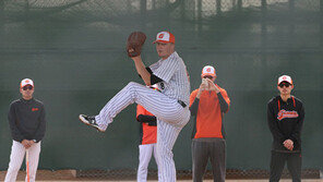 롯데, “마켈, 저비용이라 뽑은 투수 아니다”