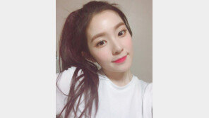“독보적, 인형미모”…아이린, 청순 비주얼 뽐내