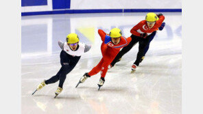 대한민국 구호 외치는 북한 응원단