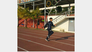 [스포츠동아·KISS 공동기획] 밀착지원한 모일환 선수 전국체전 금·은메달…광주육상의 든든한 백