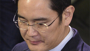 “정경유착 한국에 토대 둔 글로벌 삼성의 딜레마”