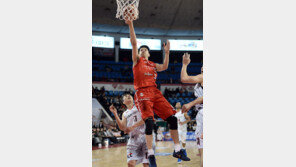 김선형 21점…SK, 6강PO 희망가