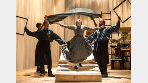 연기-연주 절묘한 조화… 마법 같은 영상 서사시