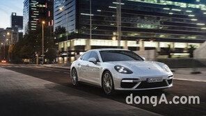 포르쉐 ‘파나메라 터보 S E-하이브리드’ 모터쇼 데뷔… 연비 34.5km/ℓ 달성