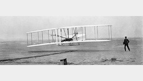 [책의 향기]“인간도 날 수 있다”… 불가능에 맞선 용감한 형제